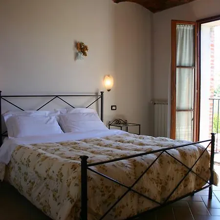 Il Poggiolo Agroturismo *